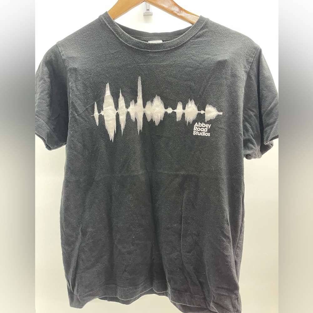 Black Soundwave‎ Tee